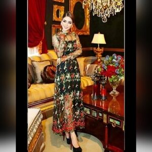 Vone Victorian Neck Floral Embroidered Midi Dress Womem Size 4